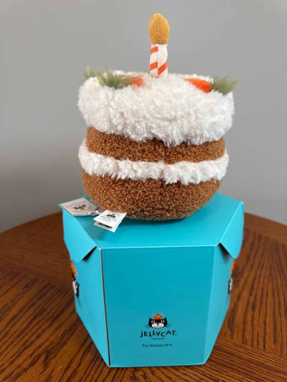 NWT Jellycat Amusables Carrot Cake Chicago Nordstrom Exclusive - Picture 5 of 10